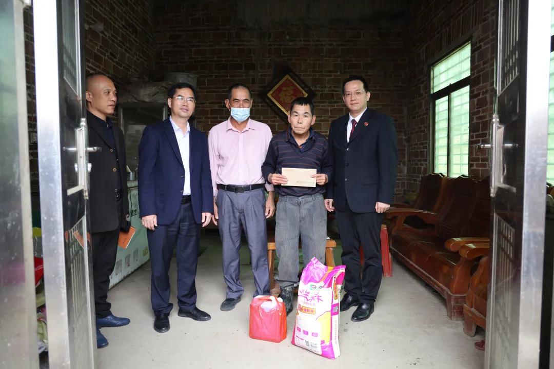 新坡镇最新领导,新坡镇最新领导，引领未来，铸就辉煌